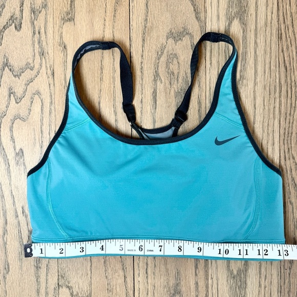 Nike Women’s Turquoise Dri Fit Sports Bra with Clasp and Adustable Straps Size M - Picture 5 of 14